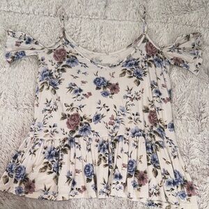 American Eagle floral blouse